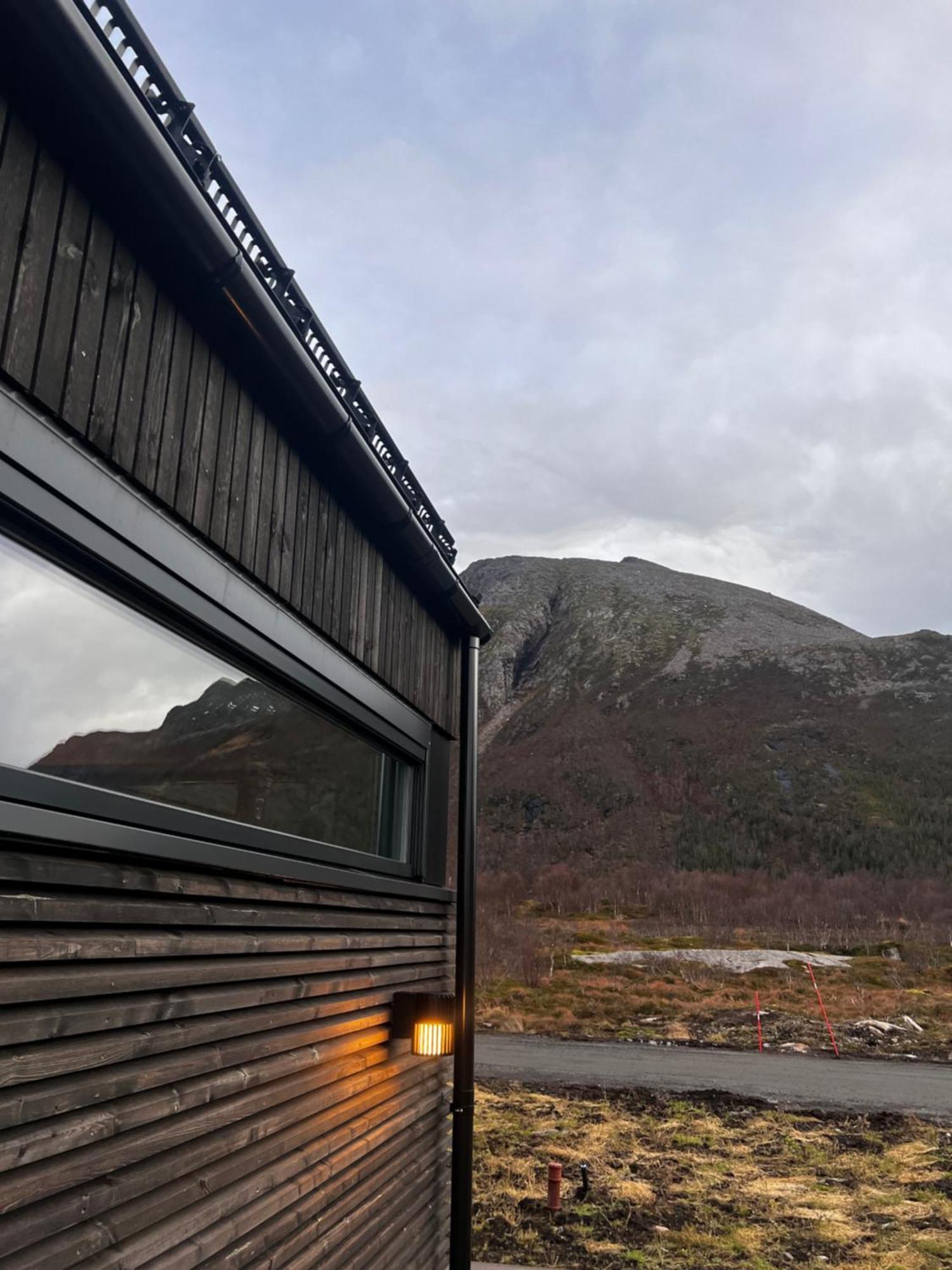 Hoda Cabin - Luxury Lodge With Jacuzzi And Sauna Lyngværet Eksteriør bilde